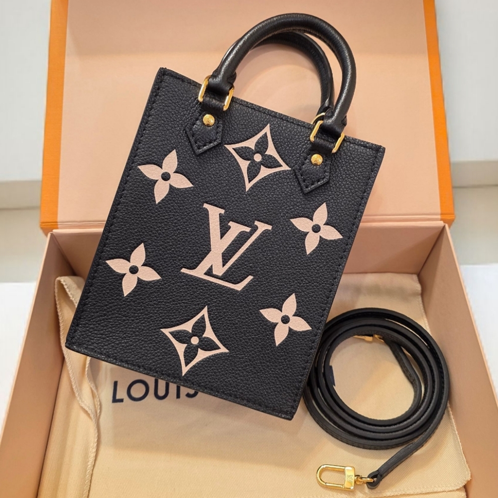 ✨️Brand NEW . Authentic Louis Vuitton Petit Sac Plat - Picture 2 of 13